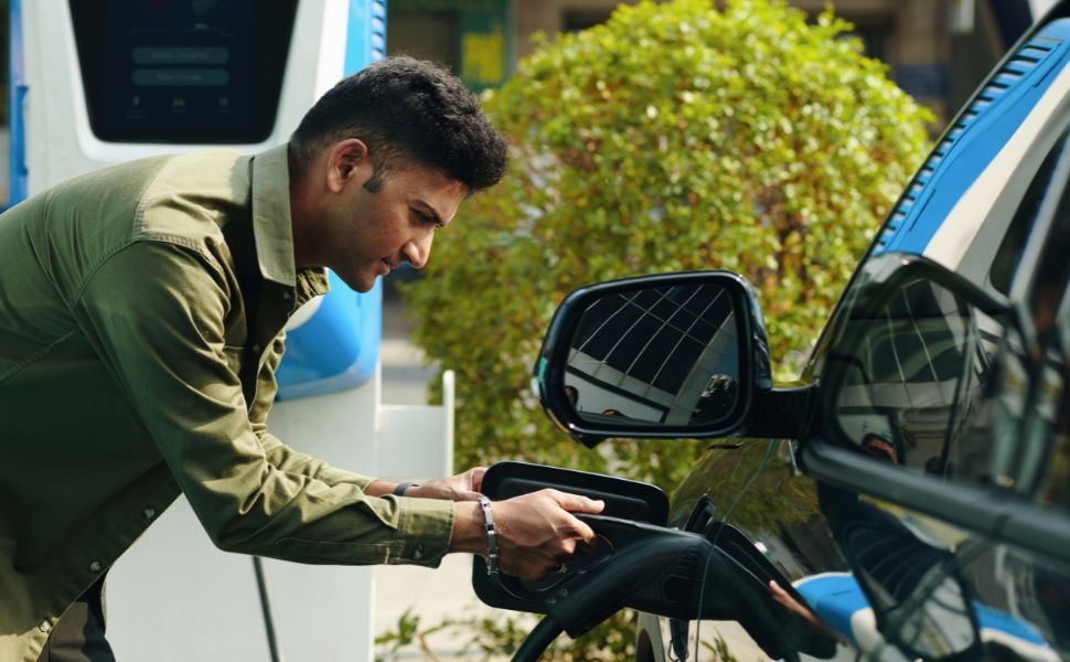 PROTECT YOUR EV CHARGER: HOW TO DEAL WITH VOLTAGE FLUCTUATIONS AND POWER CUTS